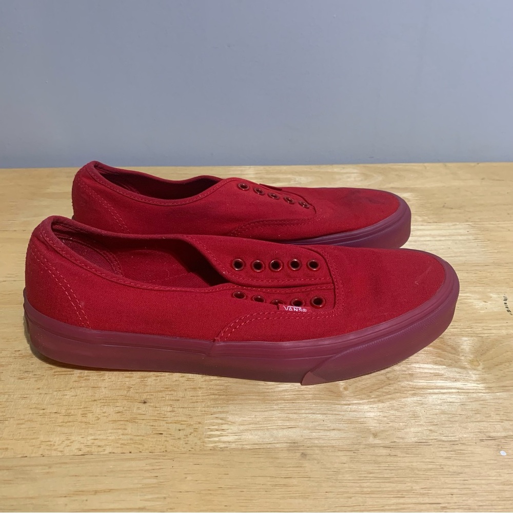 VANS Mens 9.5 Womens 11 Red Canvas Red Sole Lace Up Size Unisex Skate Shoes